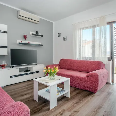 Apartment Monja - Nov104 By Interhome *